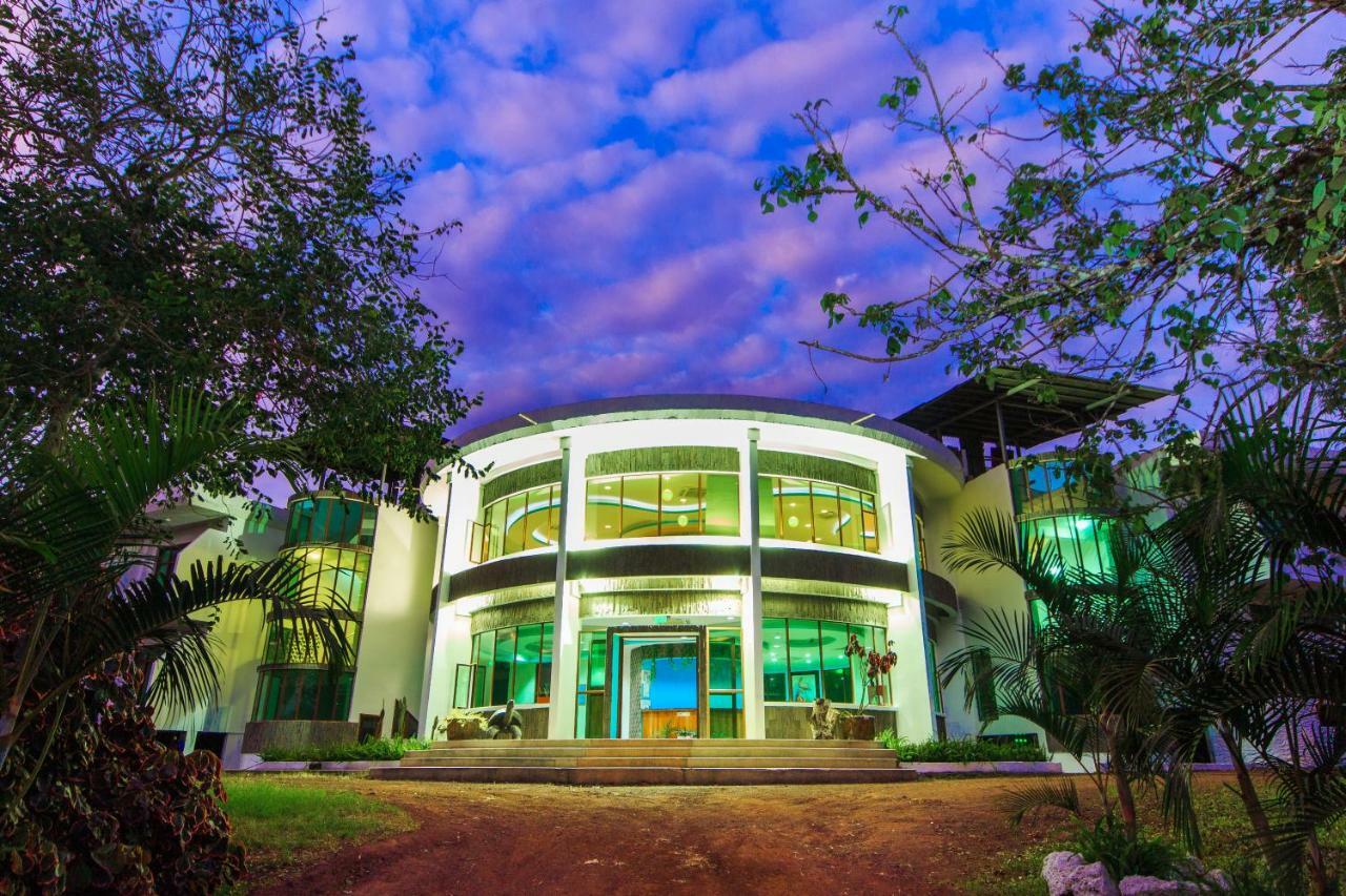 Galapagos Tortuga Bay Hotel Puerto Ayora  Bagian luar foto